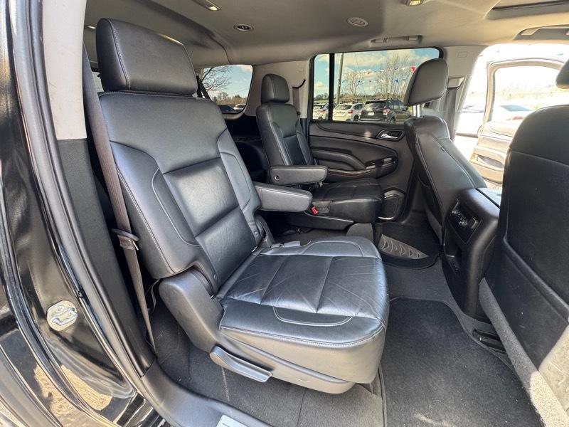 Chevrolet Suburban LT 4WD 2019