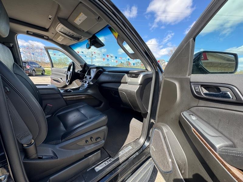 Chevrolet Suburban LT 4WD 2019