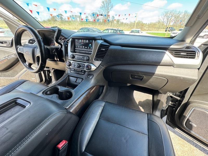 Chevrolet Suburban LT 4WD 2019