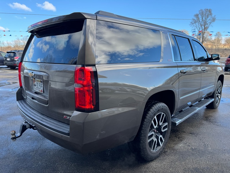 Chevrolet Suburban  2015