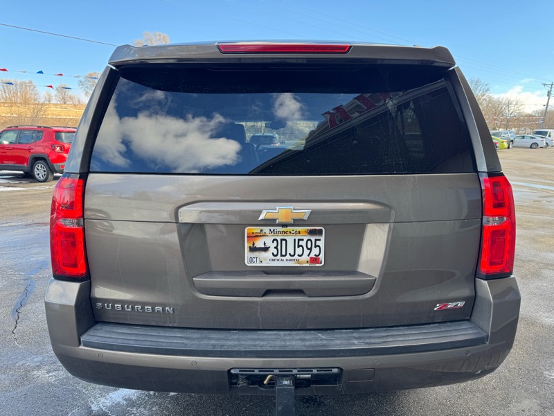 Chevrolet Suburban  2015