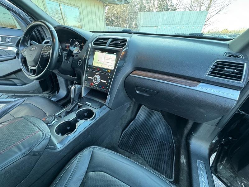 Ford Explorer Limited 4WD 2017