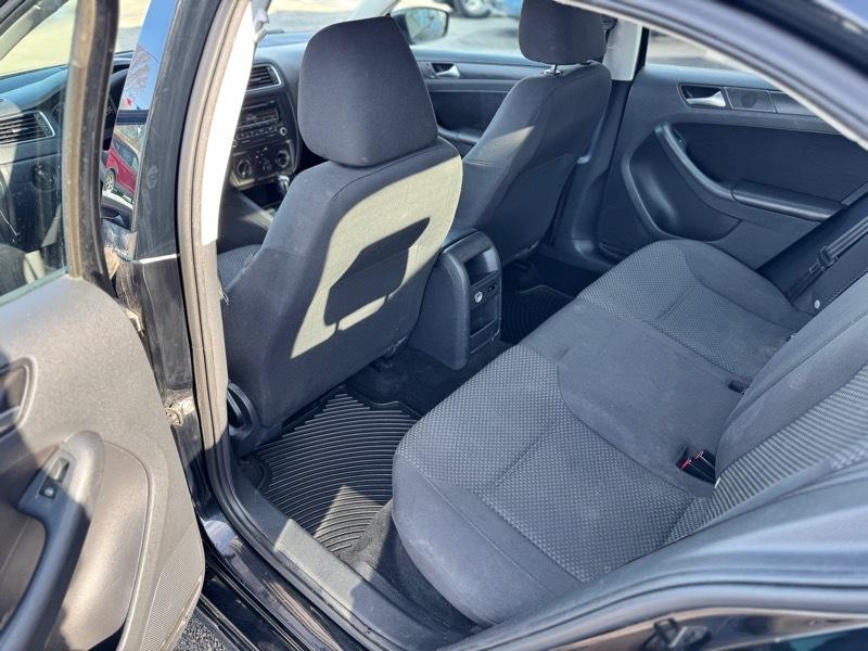 Volkswagen Jetta S 2013