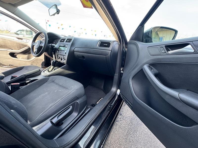 Volkswagen Jetta S 2013