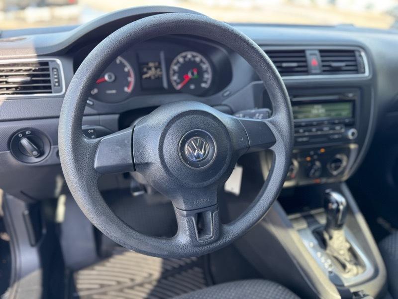 Volkswagen Jetta S 2013