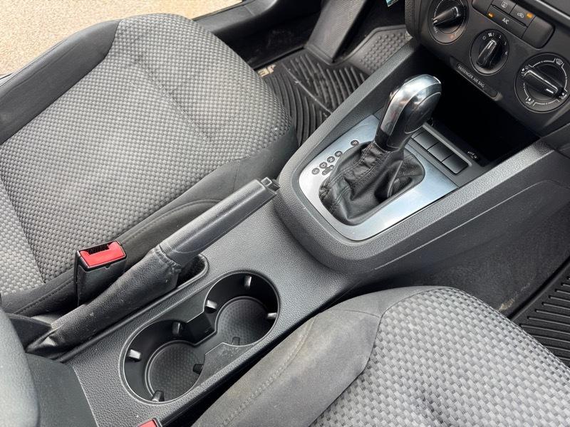 Volkswagen Jetta S 2013
