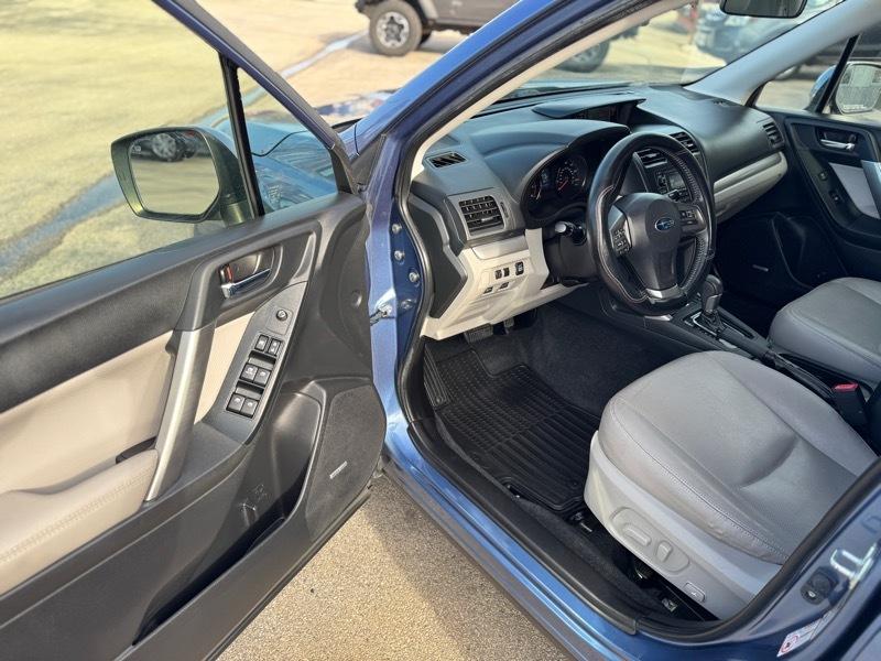 Subaru Forester 2.5i Touring 2015