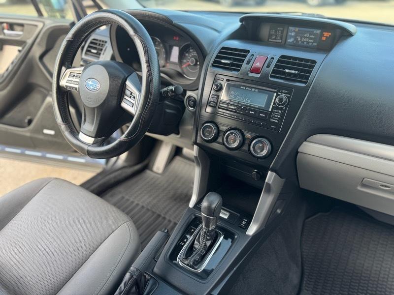 Subaru Forester 2.5i Touring 2015