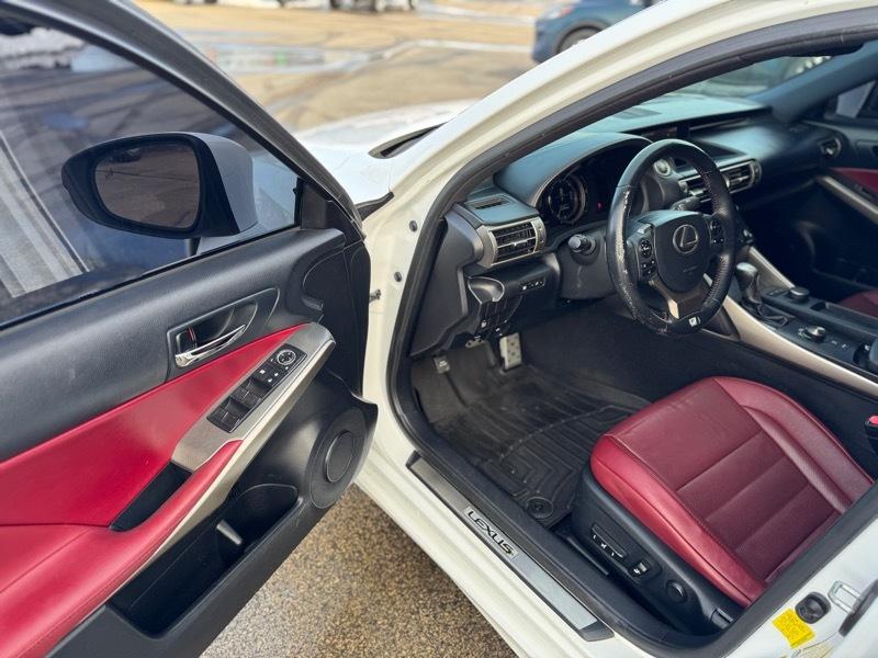 Lexus IS 250 RWD 2015