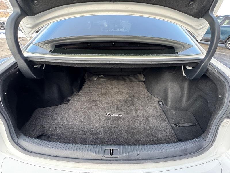 Lexus IS 250 RWD 2015