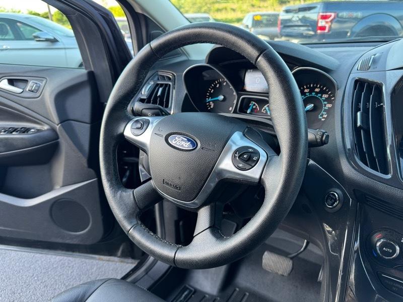 Ford Escape Titanium 4WD 2015