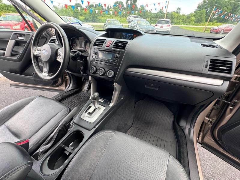 Subaru Forester 2.5i Limited 2015