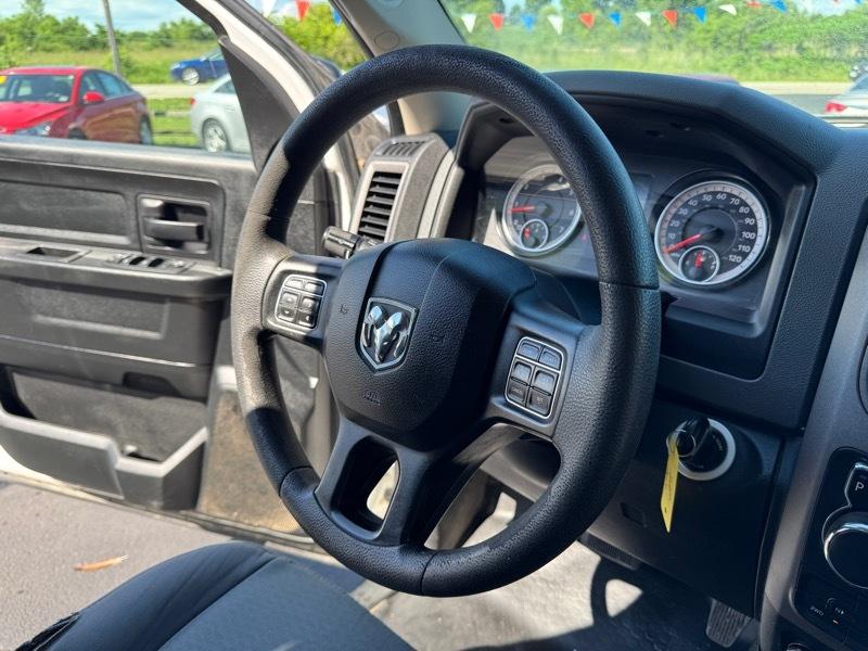 RAM 1500 Tradesman Crew Cab 4WD 2018