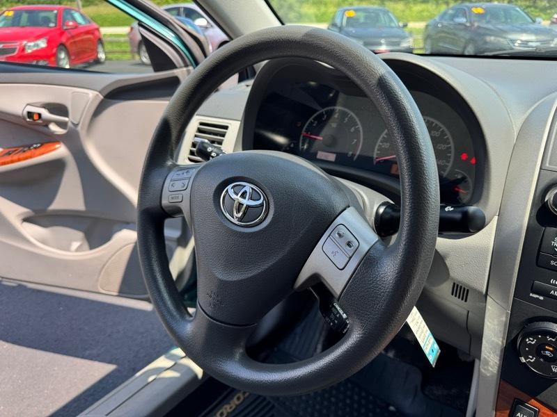 Toyota Corolla XLE 2009