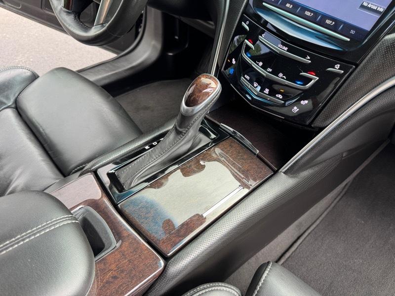 Cadillac XTS Luxury 2014