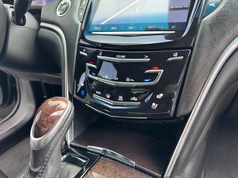 Cadillac XTS Luxury 2014