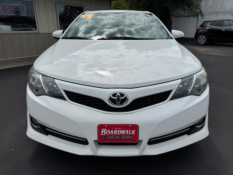 Toyota Camry SE 2012