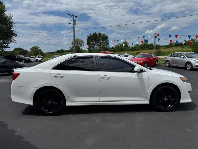 Toyota Camry SE 2012