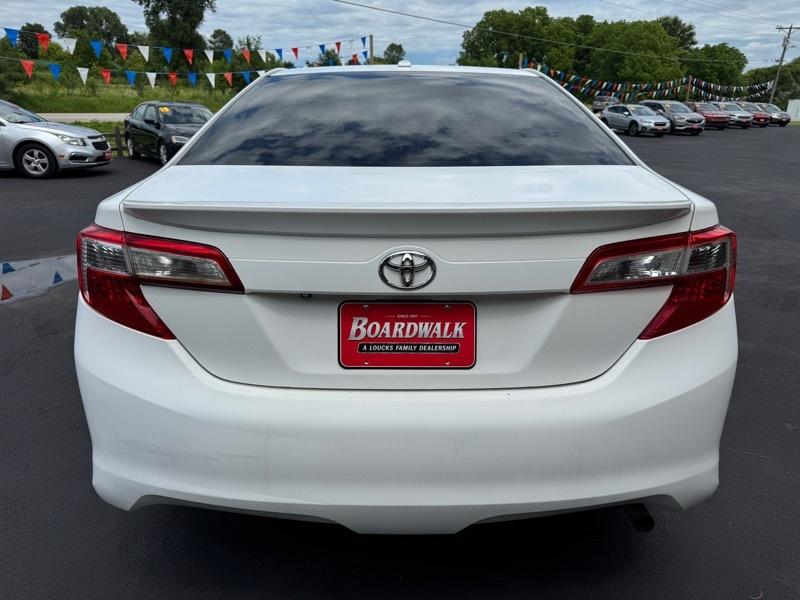 Toyota Camry SE 2012