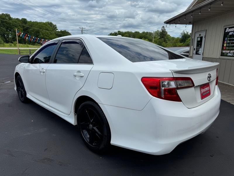Toyota Camry SE 2012