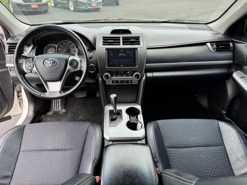 Toyota Camry SE 2012
