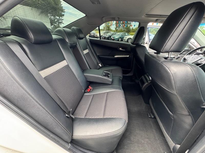 Toyota Camry SE 2012