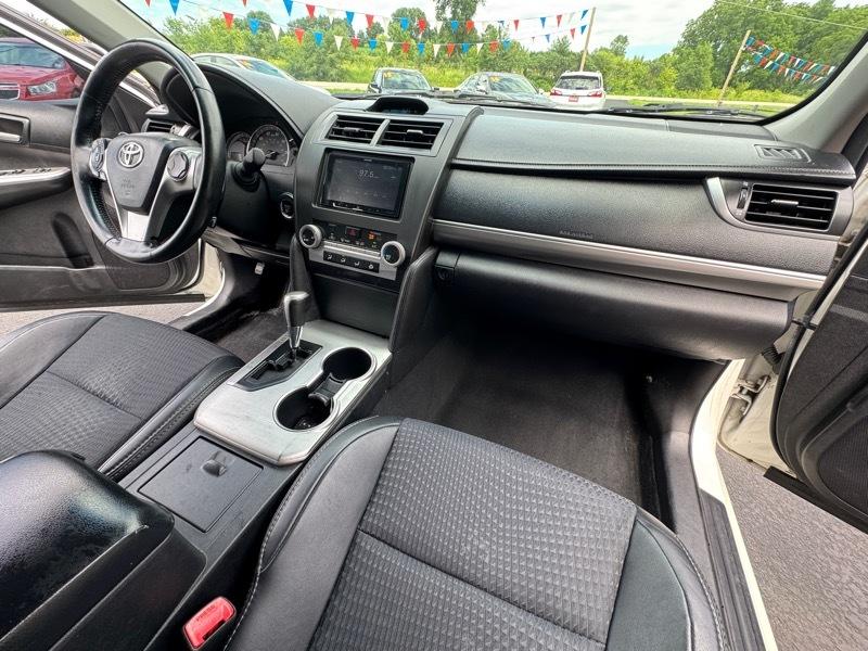 Toyota Camry SE 2012