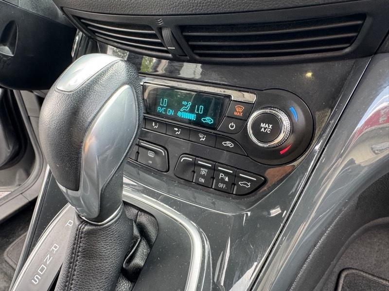 Ford Escape Titanium 4WD 2014