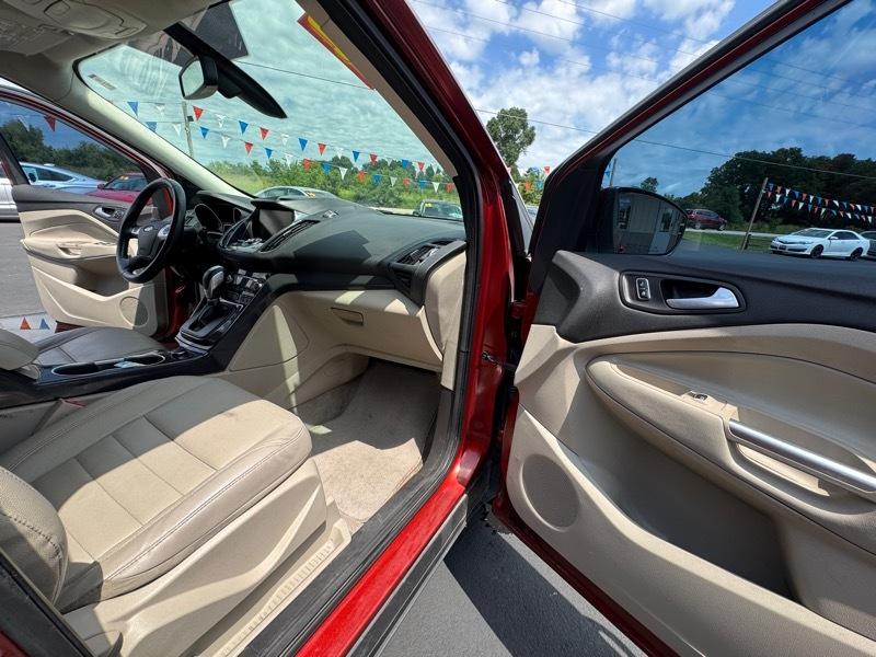 Ford Escape Titanium 4WD 2014