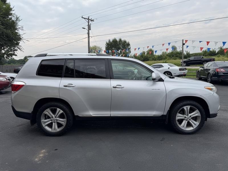 Toyota Highlander Limited 4WD 2011