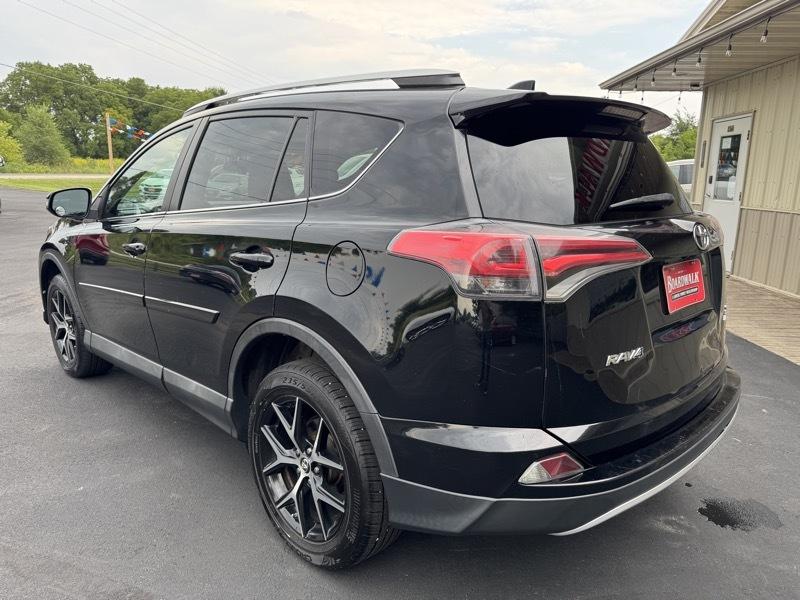 Toyota RAV4 SE 4WD 2016