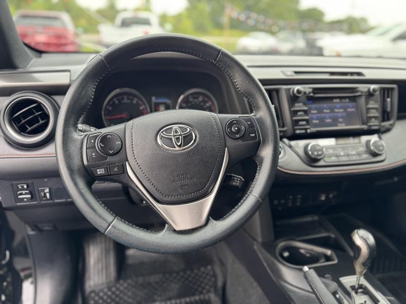 Toyota RAV4 SE 4WD 2016