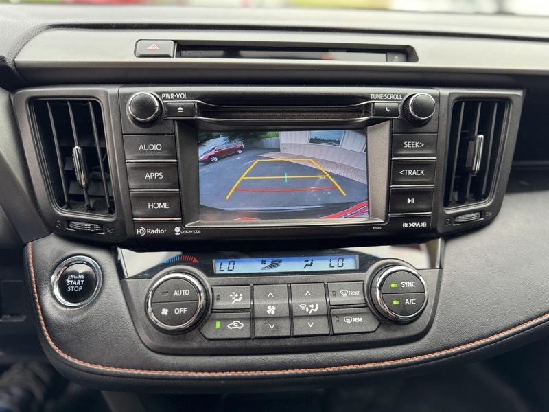 Toyota RAV4 SE 4WD 2016