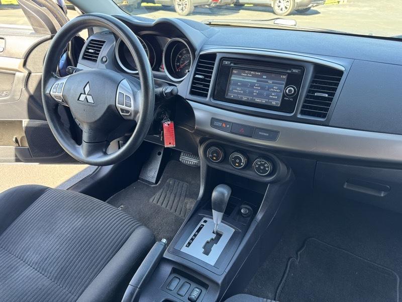 Mitsubishi Lancer  2014
