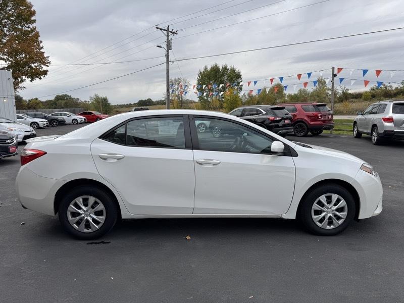 Toyota Corolla LE Eco 2015