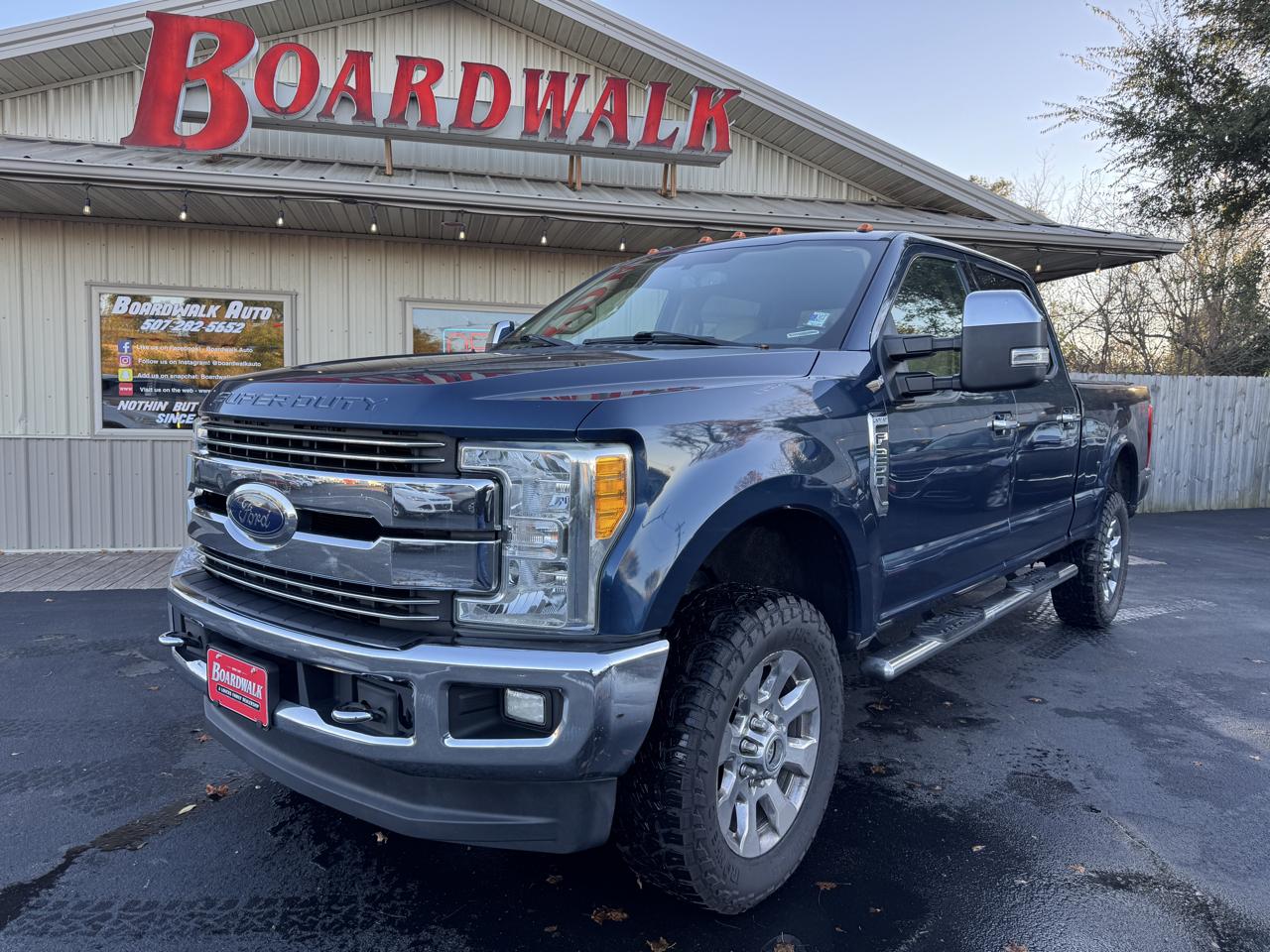 2017 Ford F-250 SD Lariat Crew Cab FX4