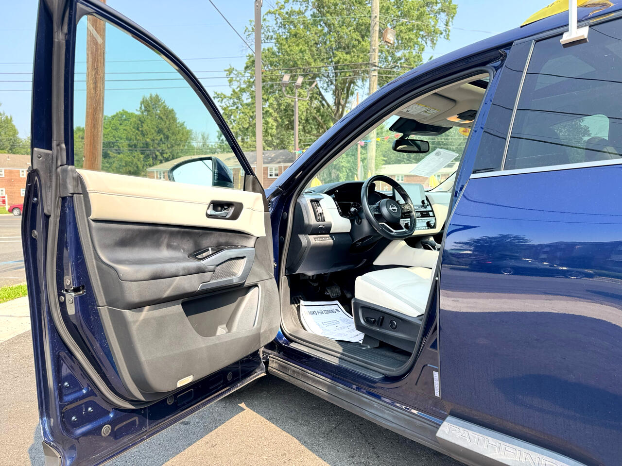 Nissan Pathfinder SL 4WD 2022 Nissan Pathfinder SL 4WD 2022