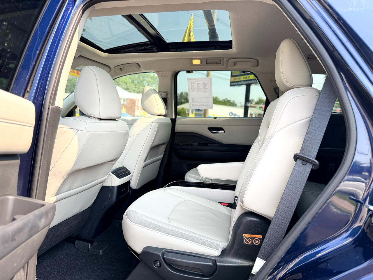 Nissan Pathfinder SL 4WD 2022 Nissan Pathfinder SL 4WD 2022