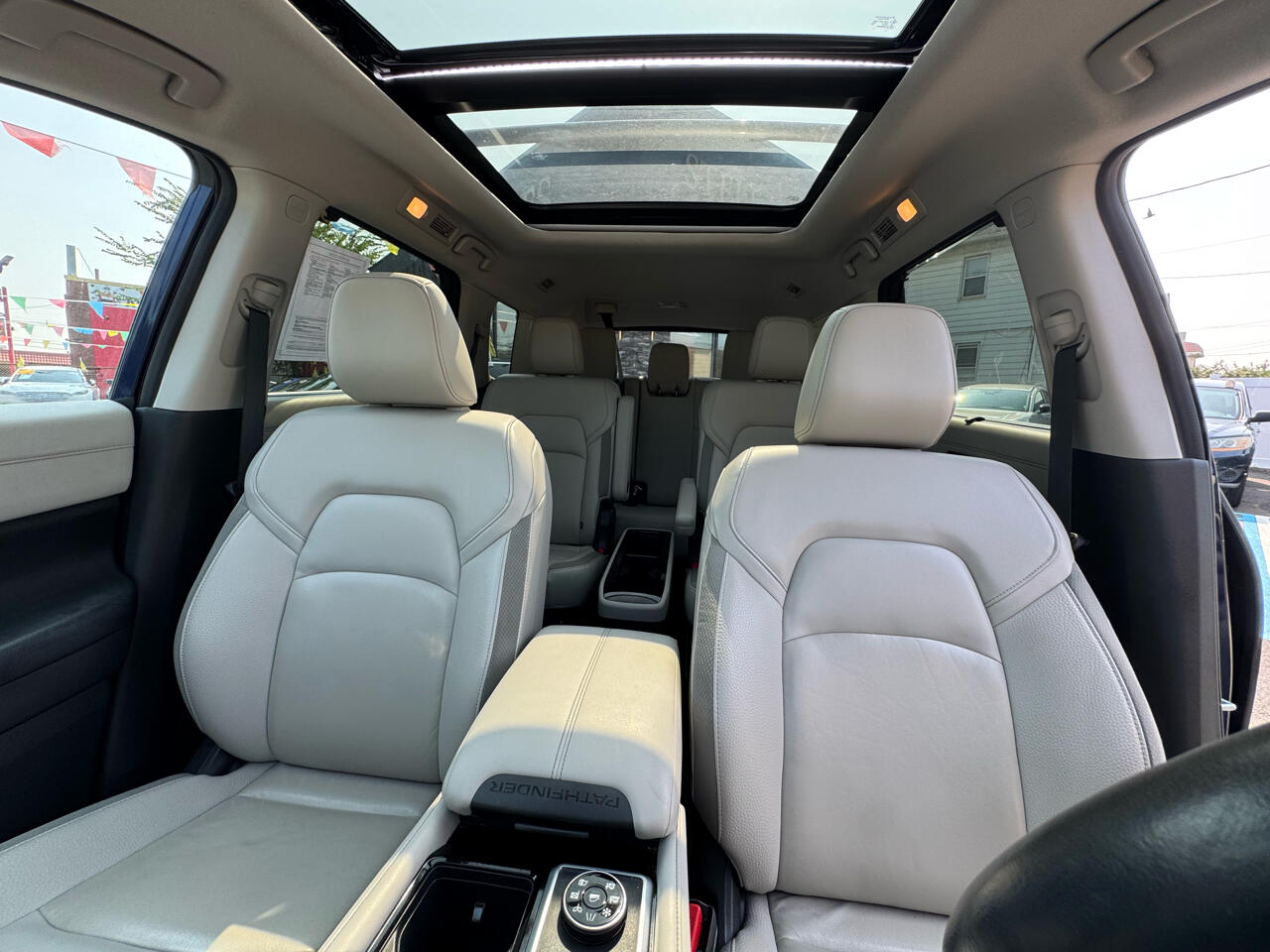 Nissan Pathfinder SL 4WD 2022 Nissan Pathfinder SL 4WD 2022