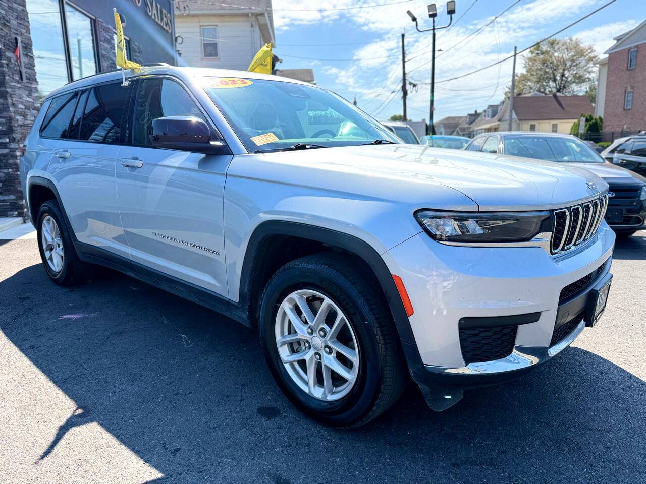 Jeep Grand Cherokee L Laredo 4WD 2023 Jeep Grand Cherokee L Laredo 4WD 2023