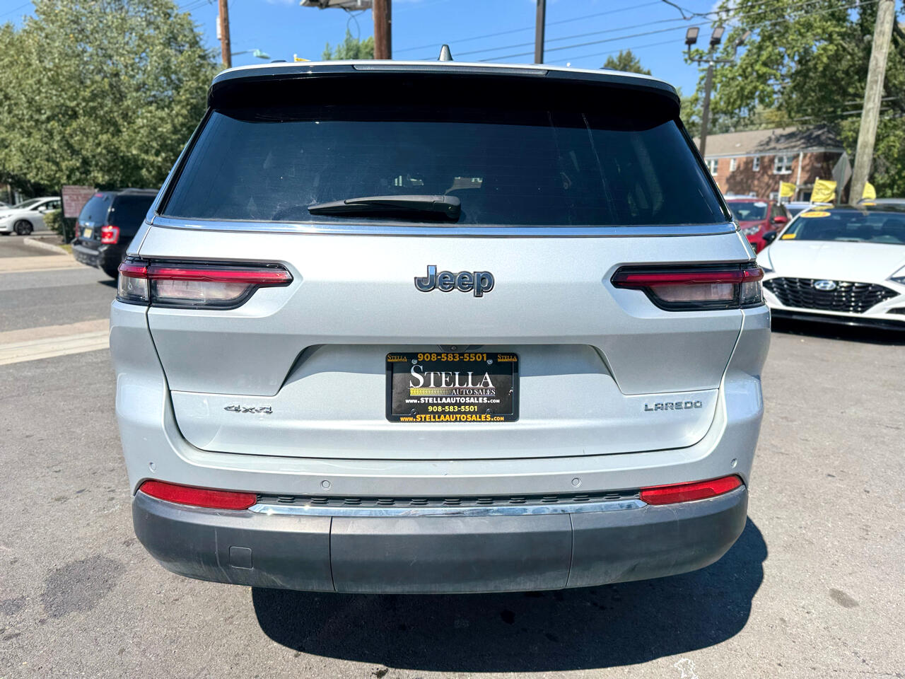 Jeep Grand Cherokee L Laredo 4WD 2023 Jeep Grand Cherokee L Laredo 4WD 2023