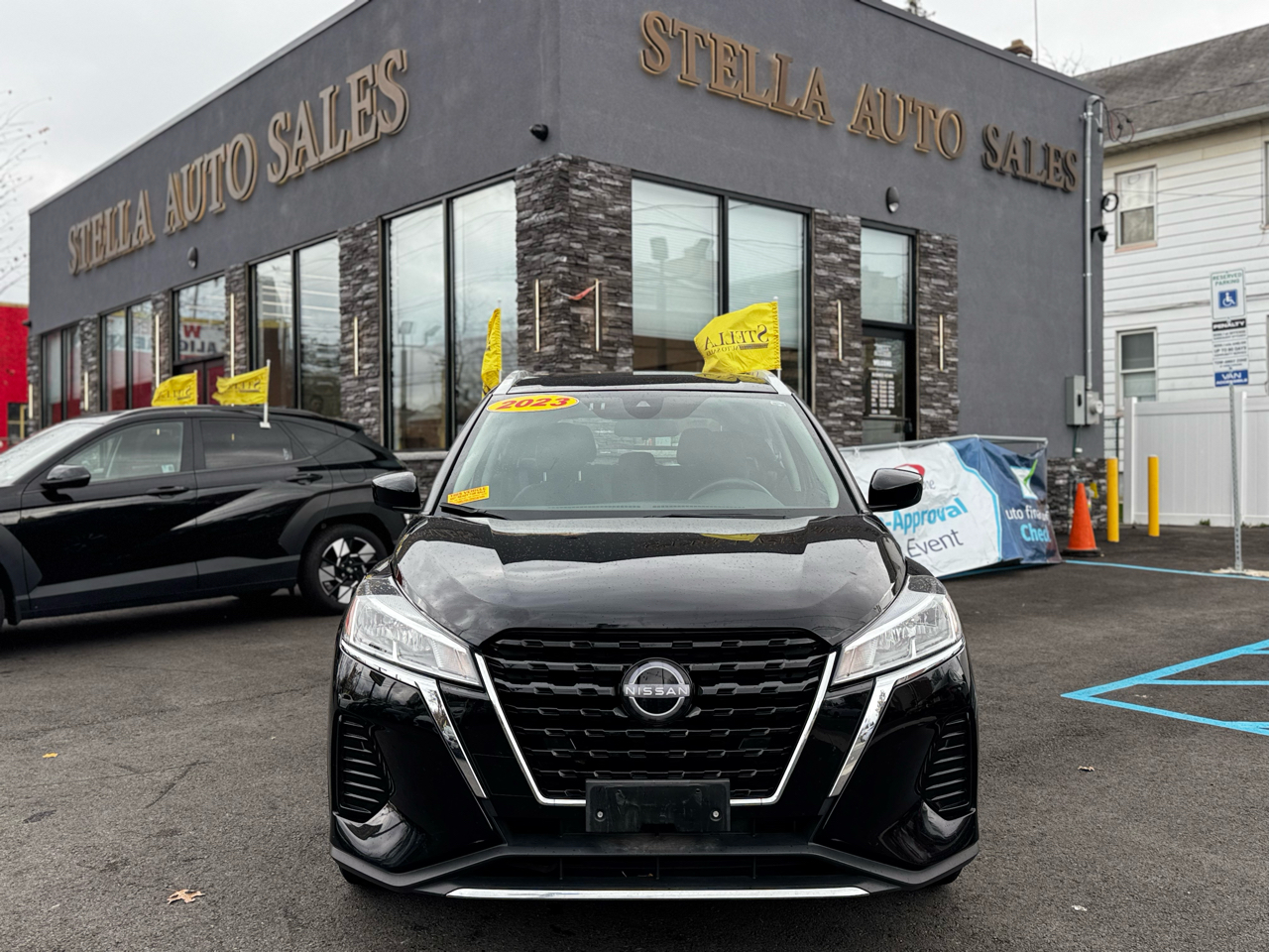 2023 Nissan Kicks SV