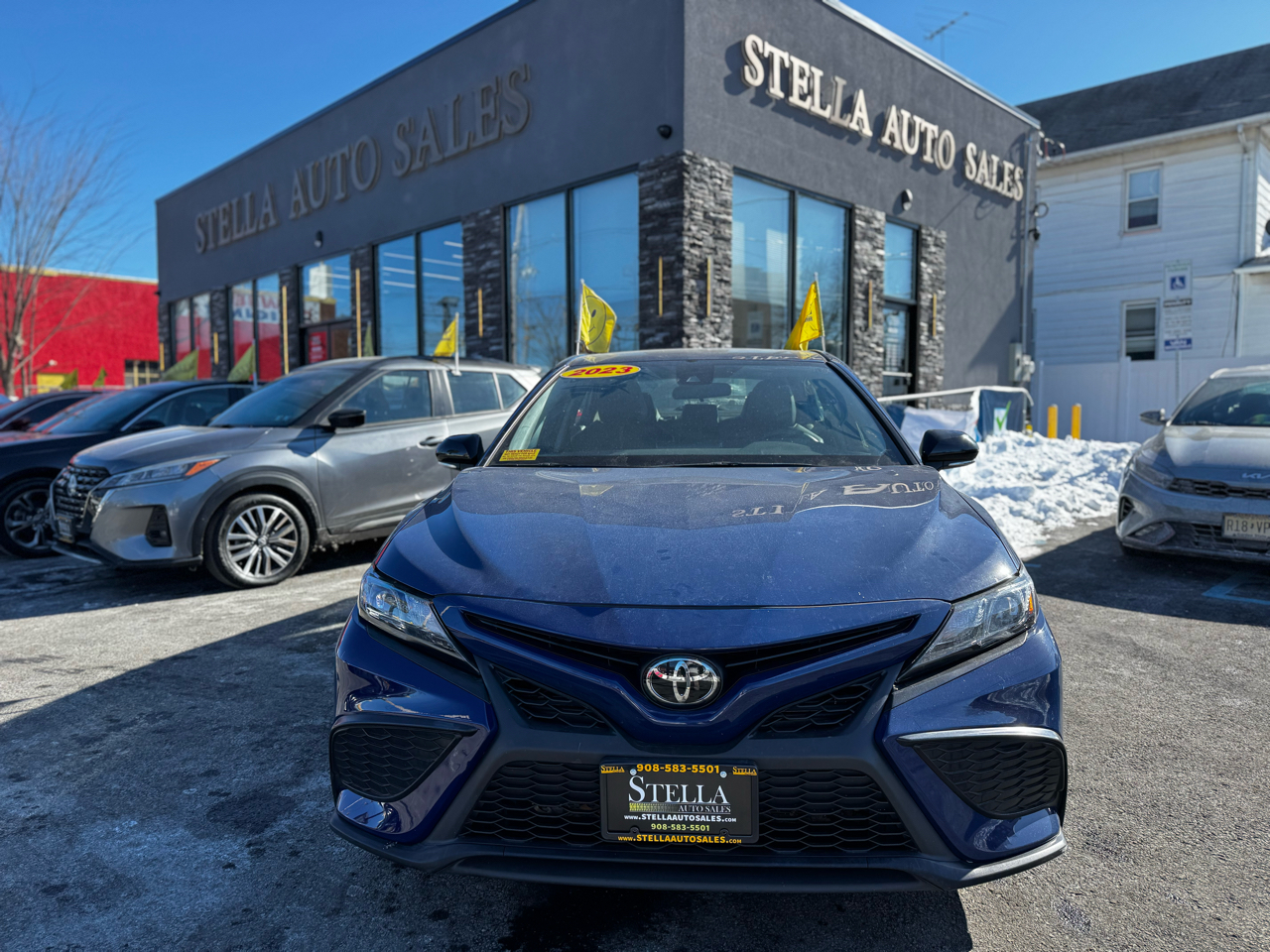 Toyota Camry SE 2023