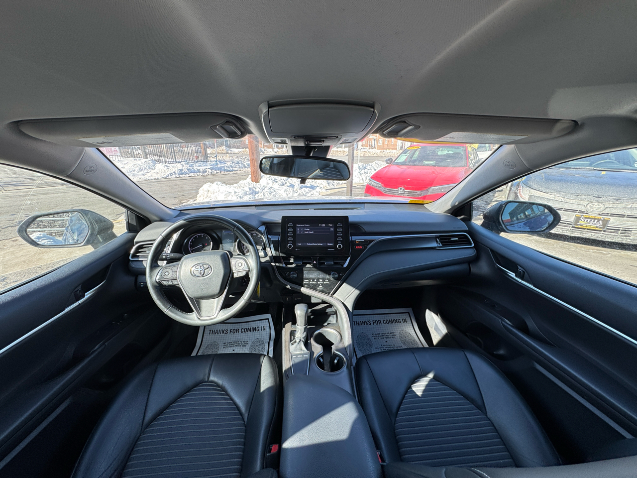 Toyota Camry SE 2023