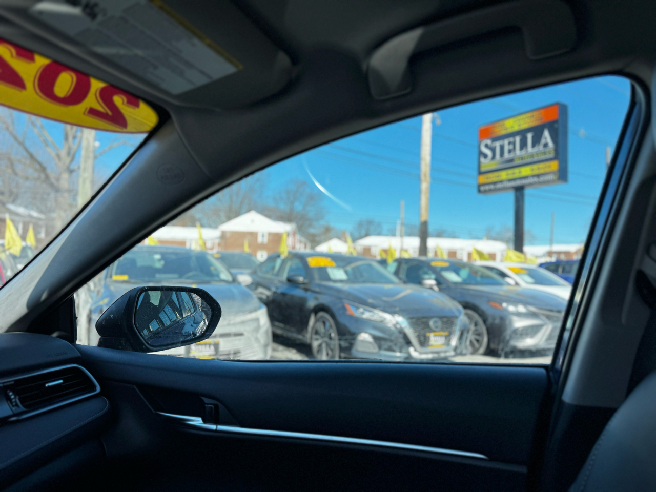 Toyota Camry SE 2023