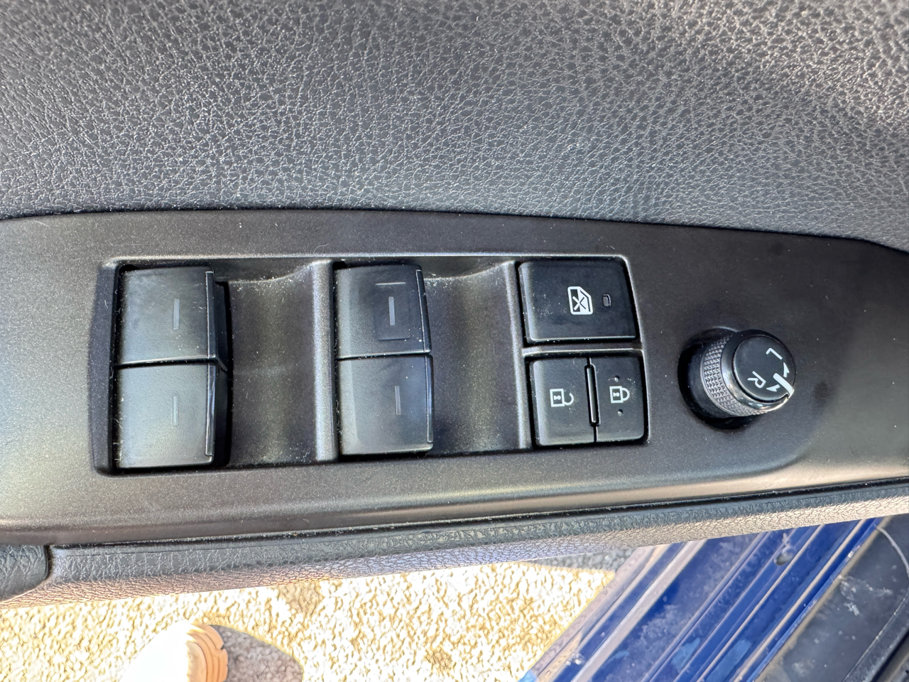 Toyota Camry SE 2023