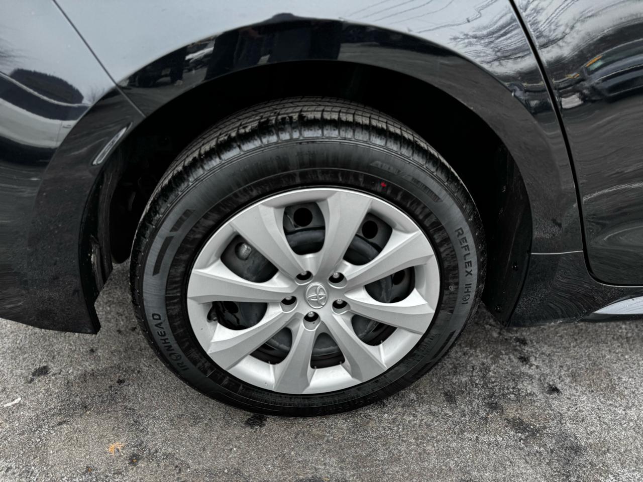 Toyota Corolla LE 2023