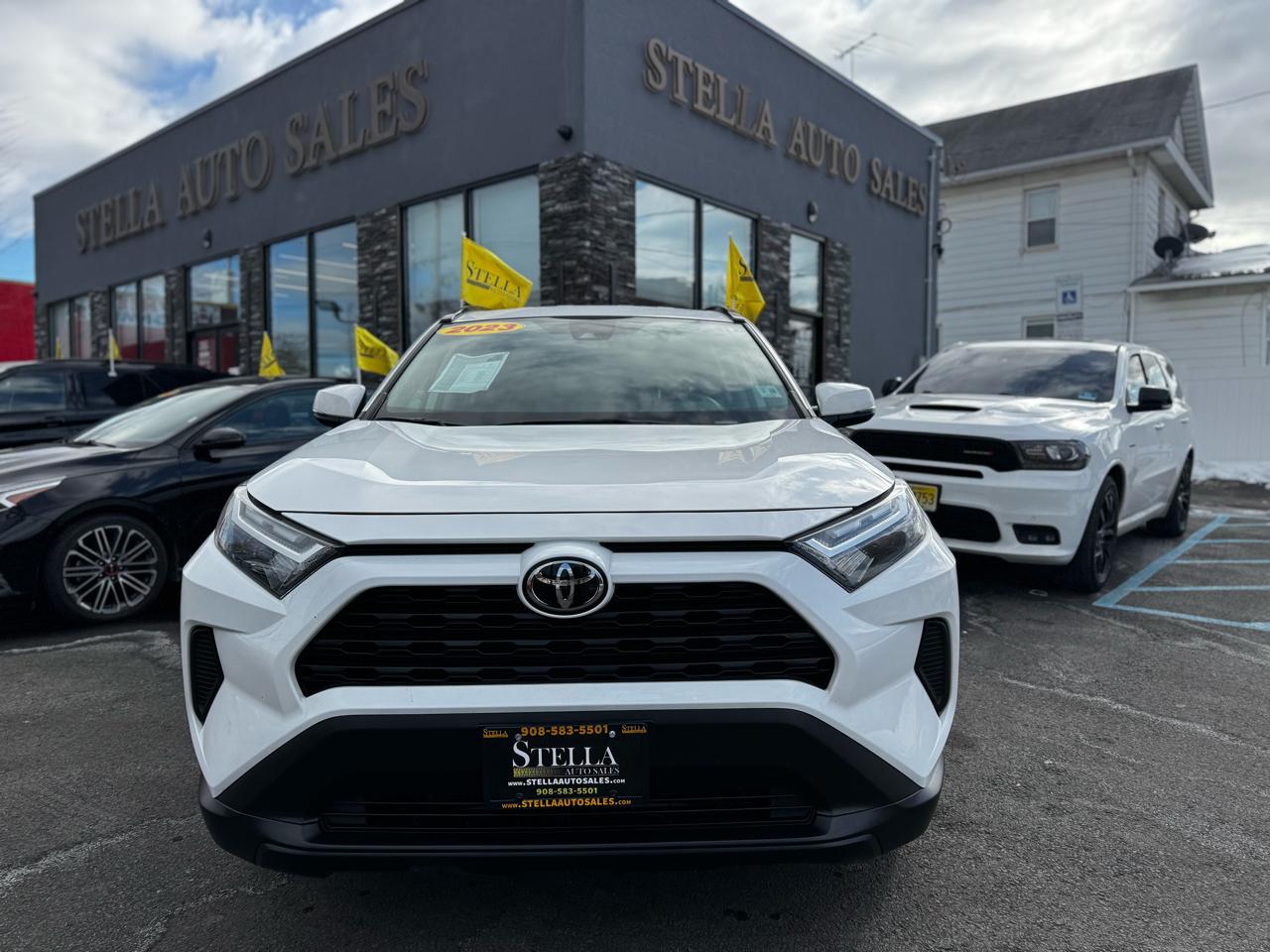 2023 Toyota RAV4 XLE FWD