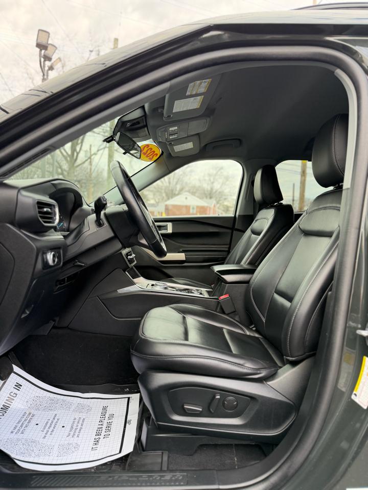 Ford Explorer XLT AWD 2022
