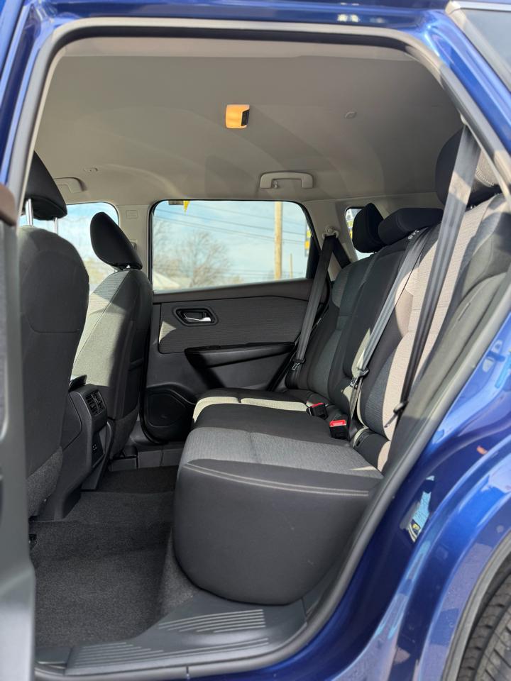 Nissan Rogue SV 2023